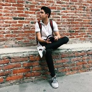 Meet your Posher, Veronica